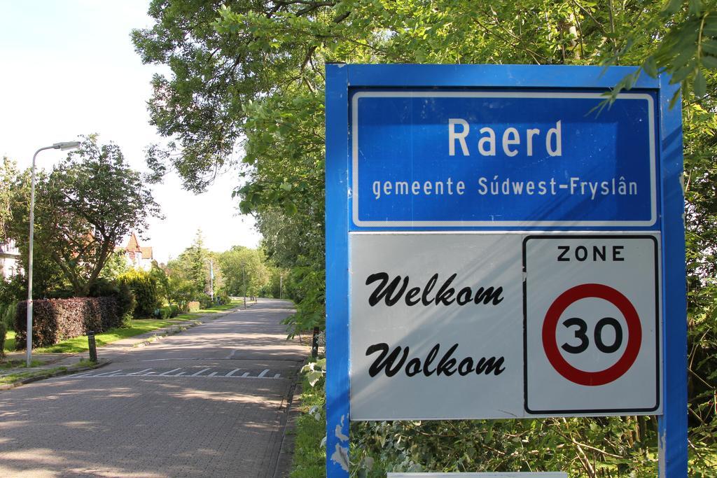 B & B Zazza Raerd Bagian luar foto
